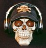 Totenkopf Kappe mit Kopfhörer